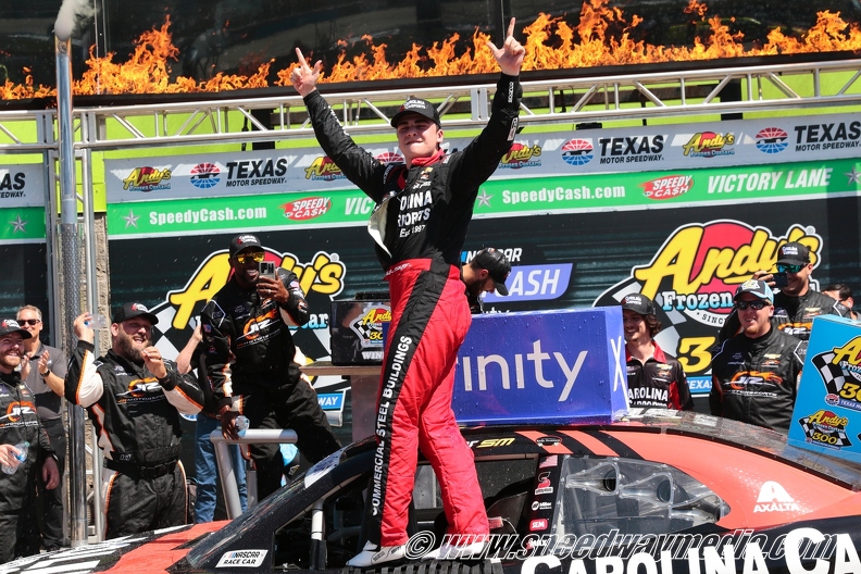 Mayer edges Sieg in photo finish for first Xfinity victory of 2024 at Texas