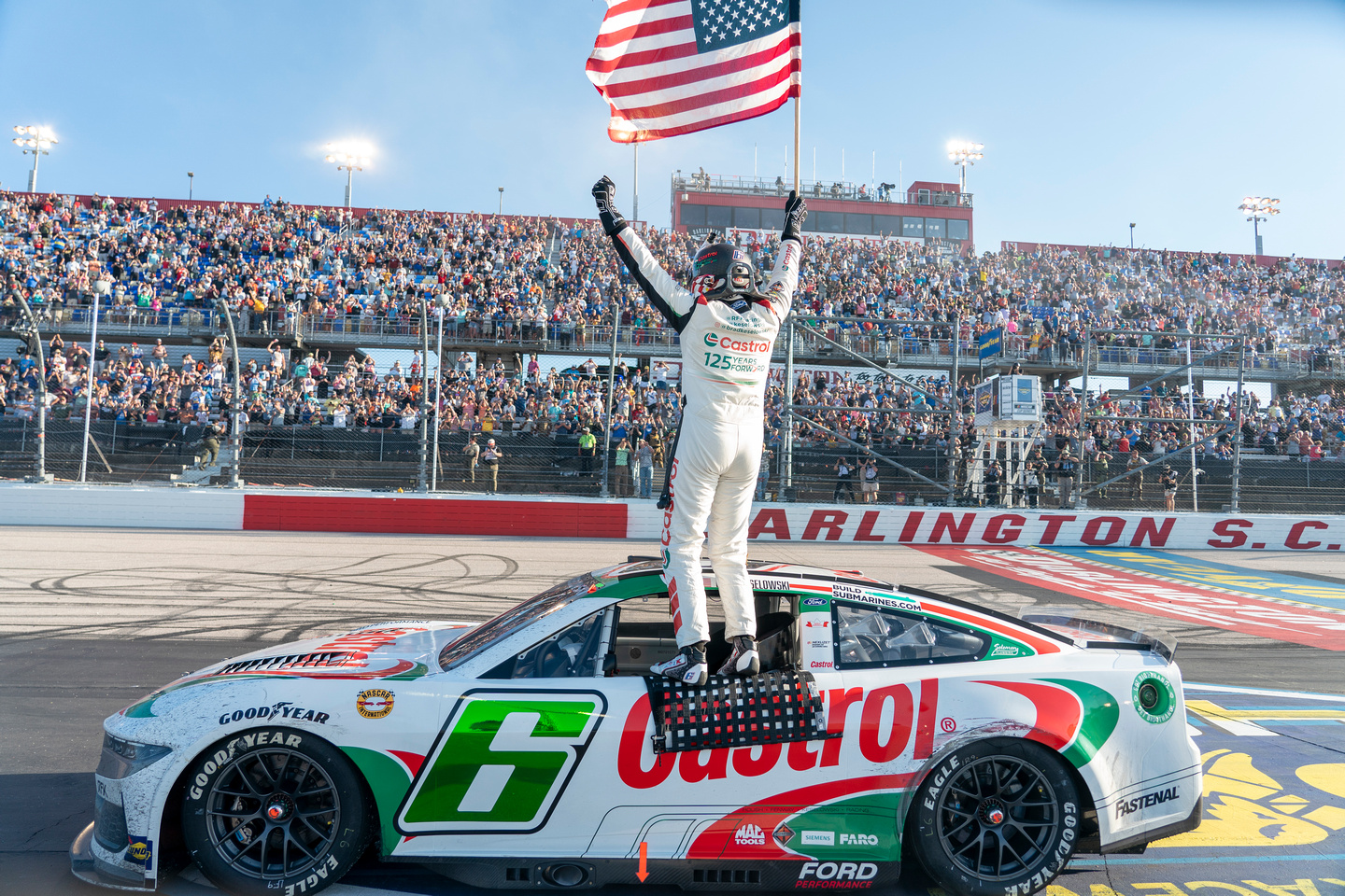 Keselowski Returns to Victory Lane in Darlington Classic