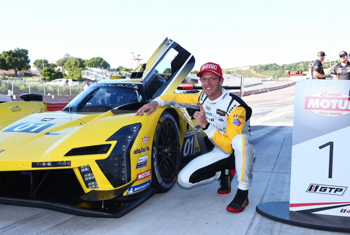 Fourth pole in a row for Cadillac V-Series.R