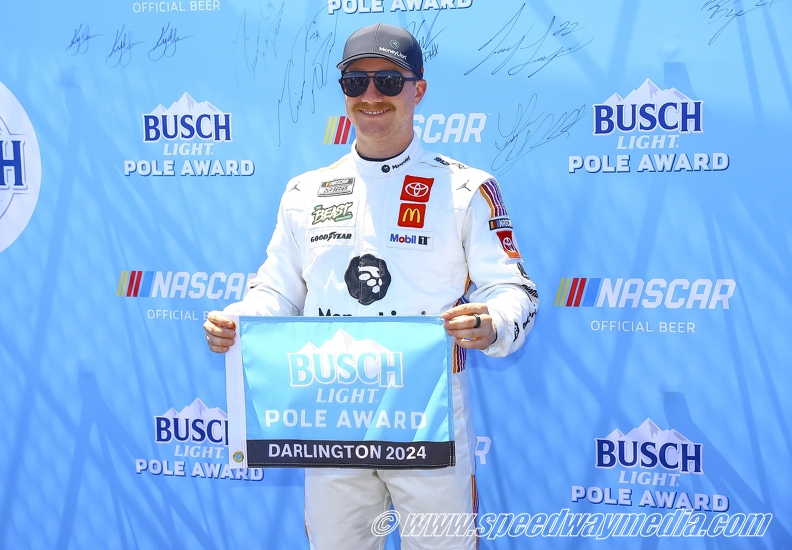 Tyler Reddick collects Cup Series Busch Light Pole at Darlington