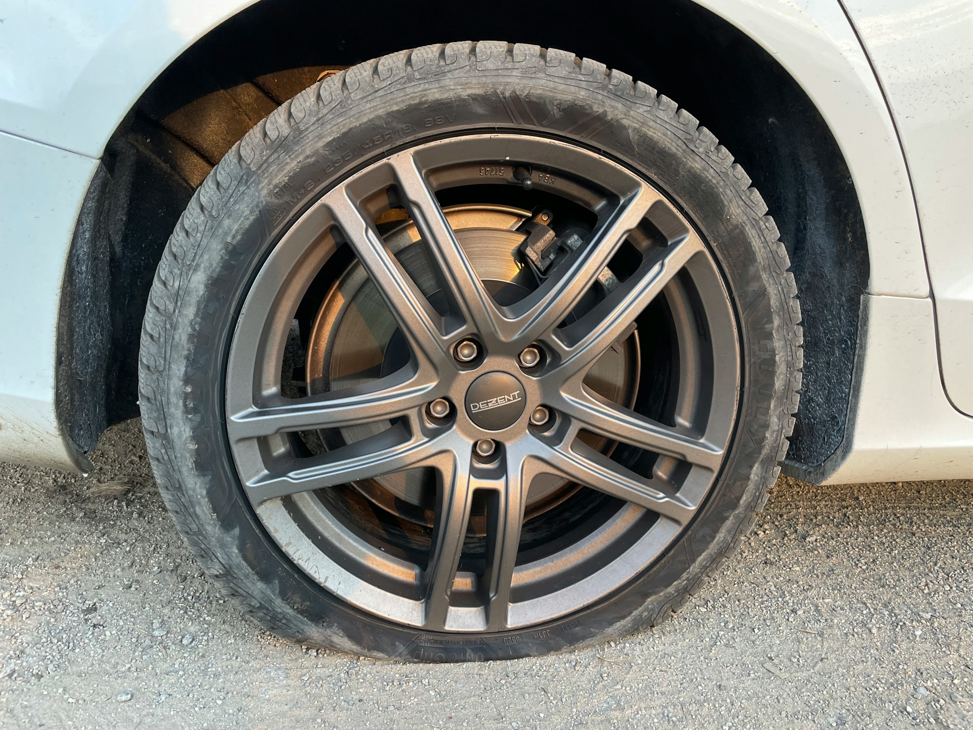 What to Do If You Experience a Flat Tire While Driving