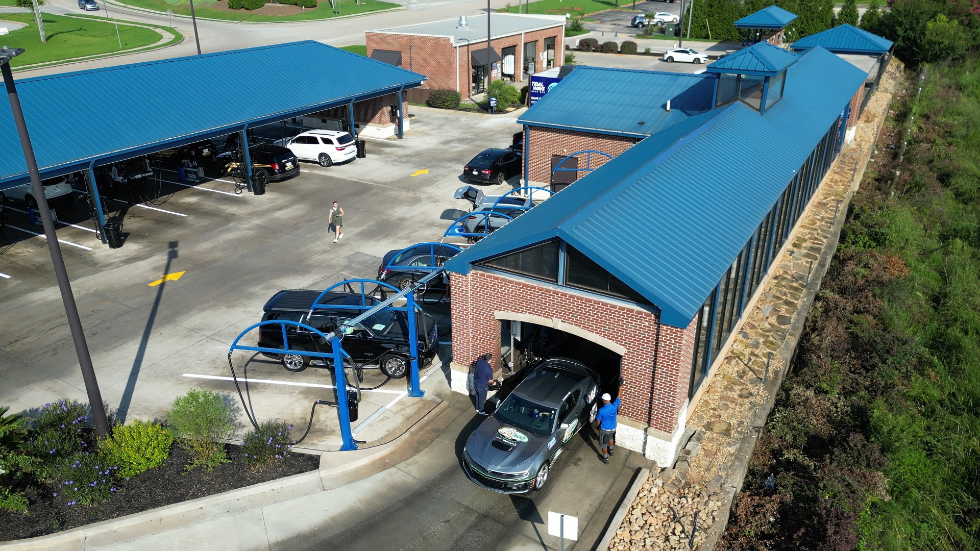 TIDAL WAVE AUTO SPA BECOMES OFFICIAL CAR WASH OF ATLANTA MOTOR SPEEDWAY