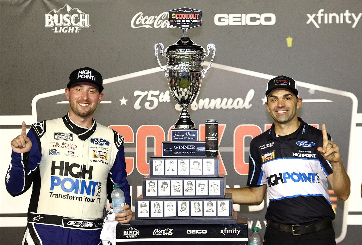 CHASE BRISCOE WINS SOUTHERN 500 AND CLINCHES FINAL PLAYOFF SPOT