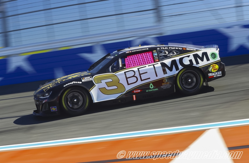 NASCAR reveals penalty report following Xfinity-Cup features at Charlotte Roval