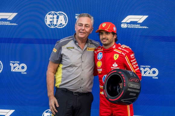 Carlos Sainz takes a stunning pole position in the Mexico GP