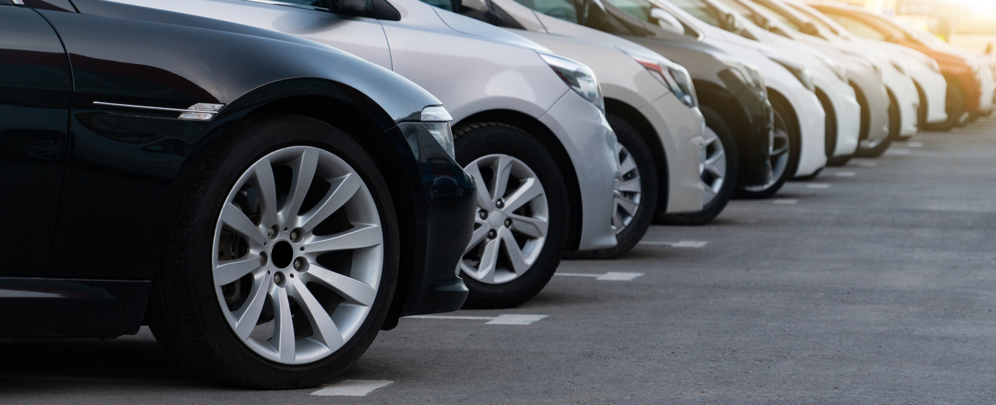 A Buyer’s Guide to Buy Cars and Check Their Features in Tiffin