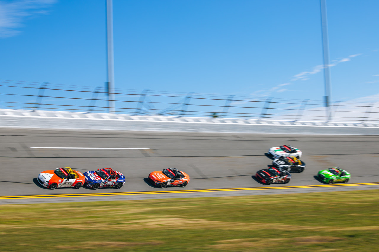 Thomas Wins Whelen Mazda MX-5 Cup Race 2 at Daytona