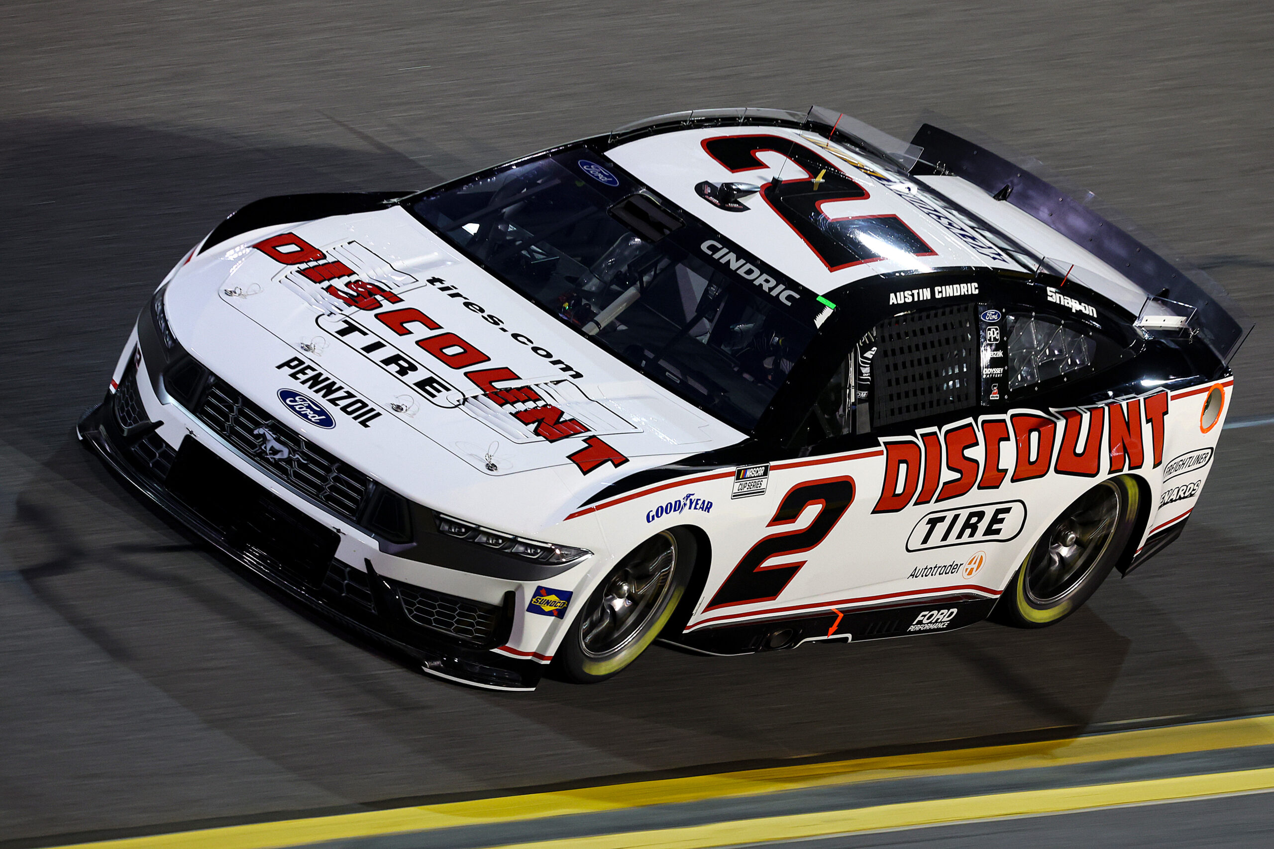 Cindric Puts Ford Mustang Dark Horse on Front Row for Daytona 500