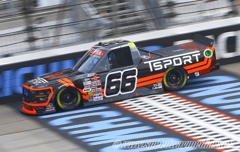 Johnny Sauter rejoins ThorSport Racing for 2025 Truck opener at Daytona