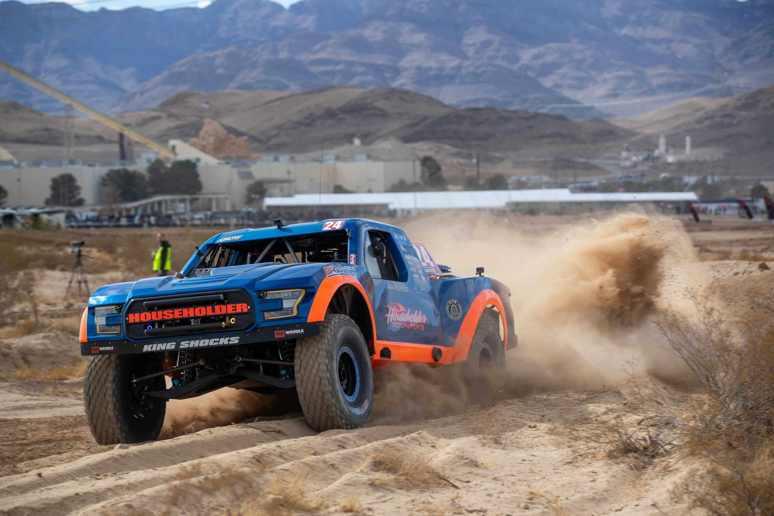 King Shocks Dominates 2025 Mint 400, Extends Unlimited Race Winning Streak