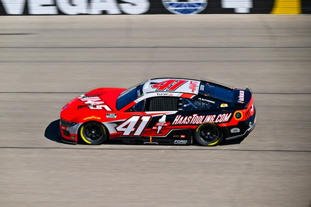 Mayer and Creed Have Hot Hand In Las Vegas for Haas Factory Team