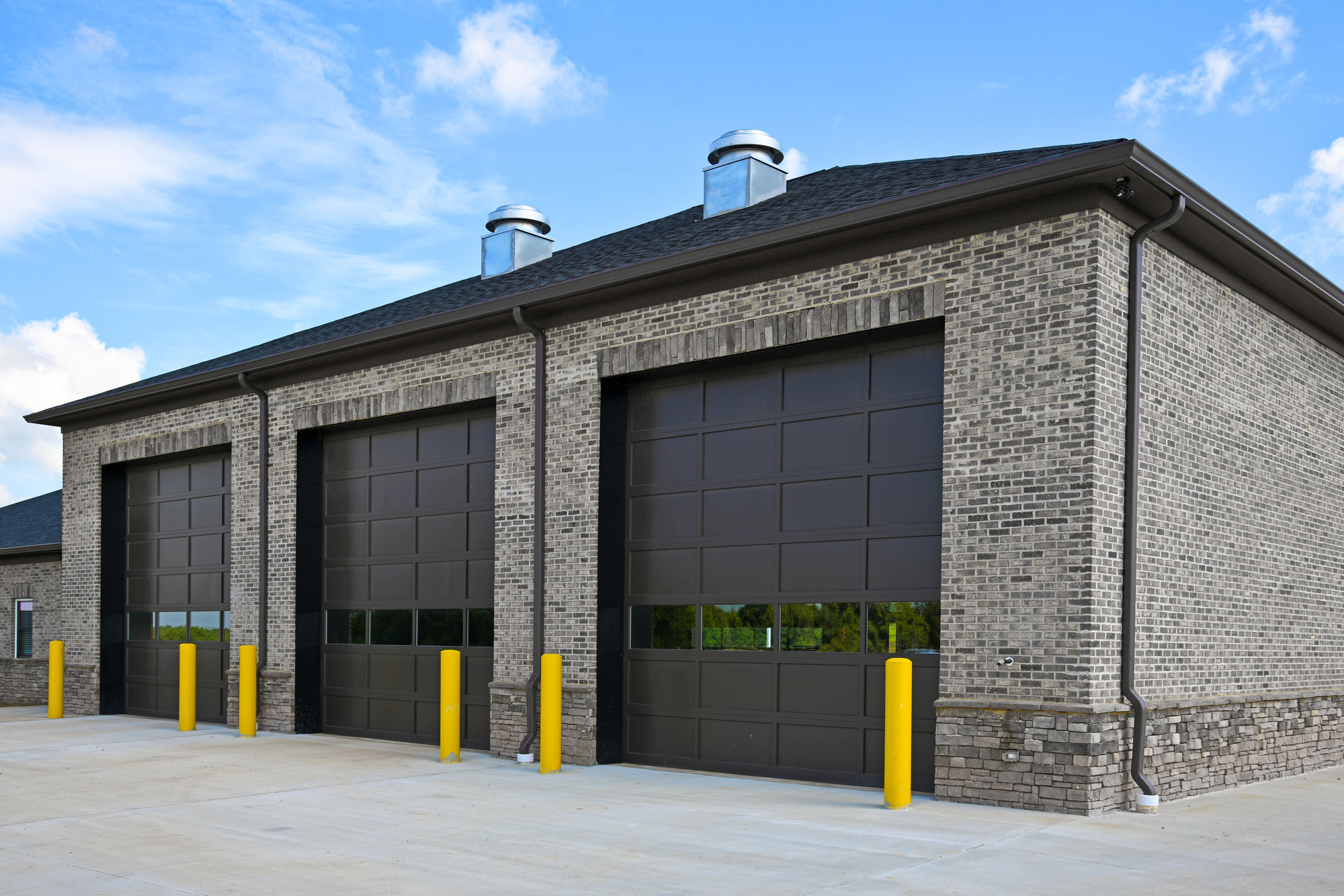 Garage Door Repair for Commercial Properties: Key Considerations