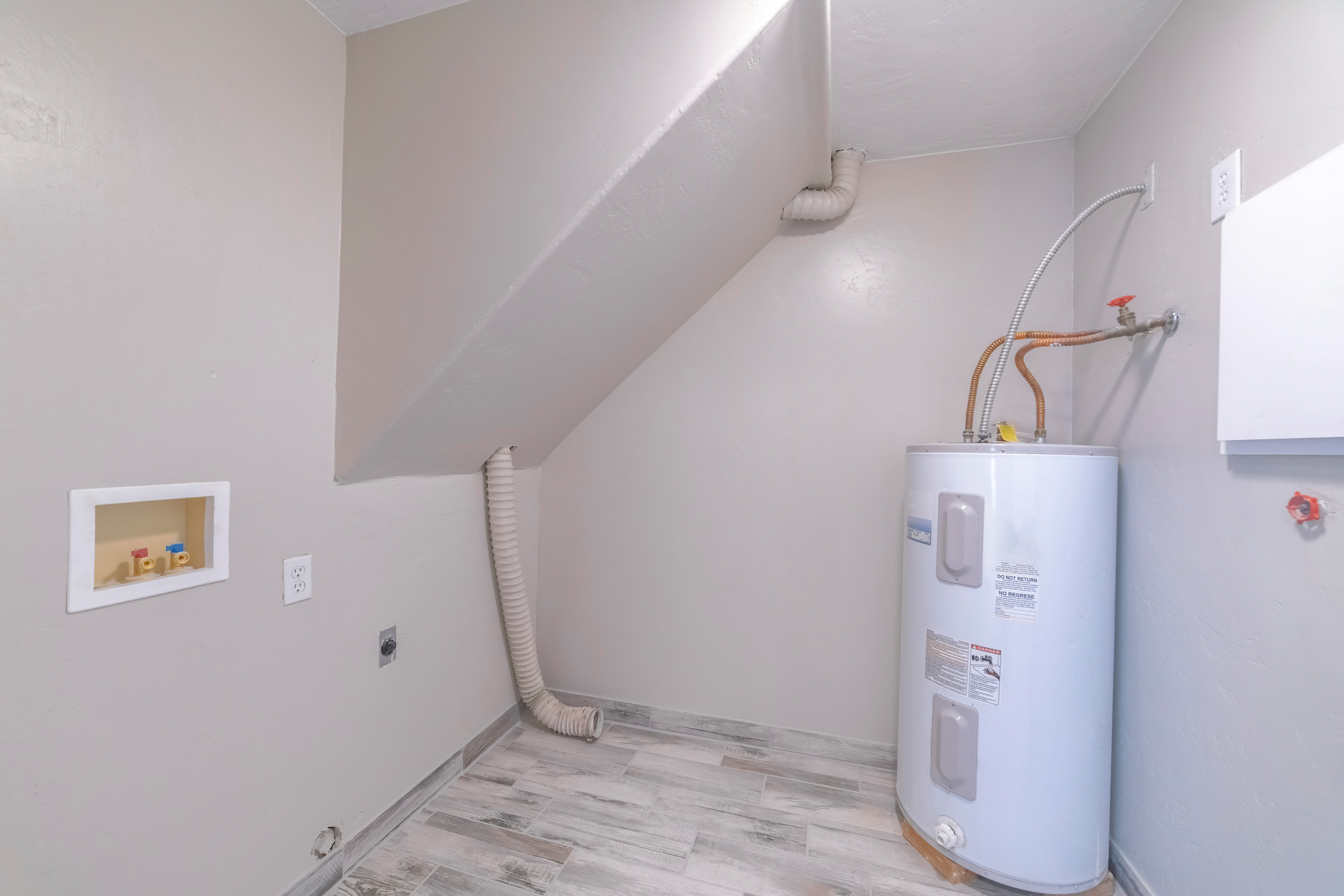 Electric Water Heater Installation for Large Homes: What to Consider