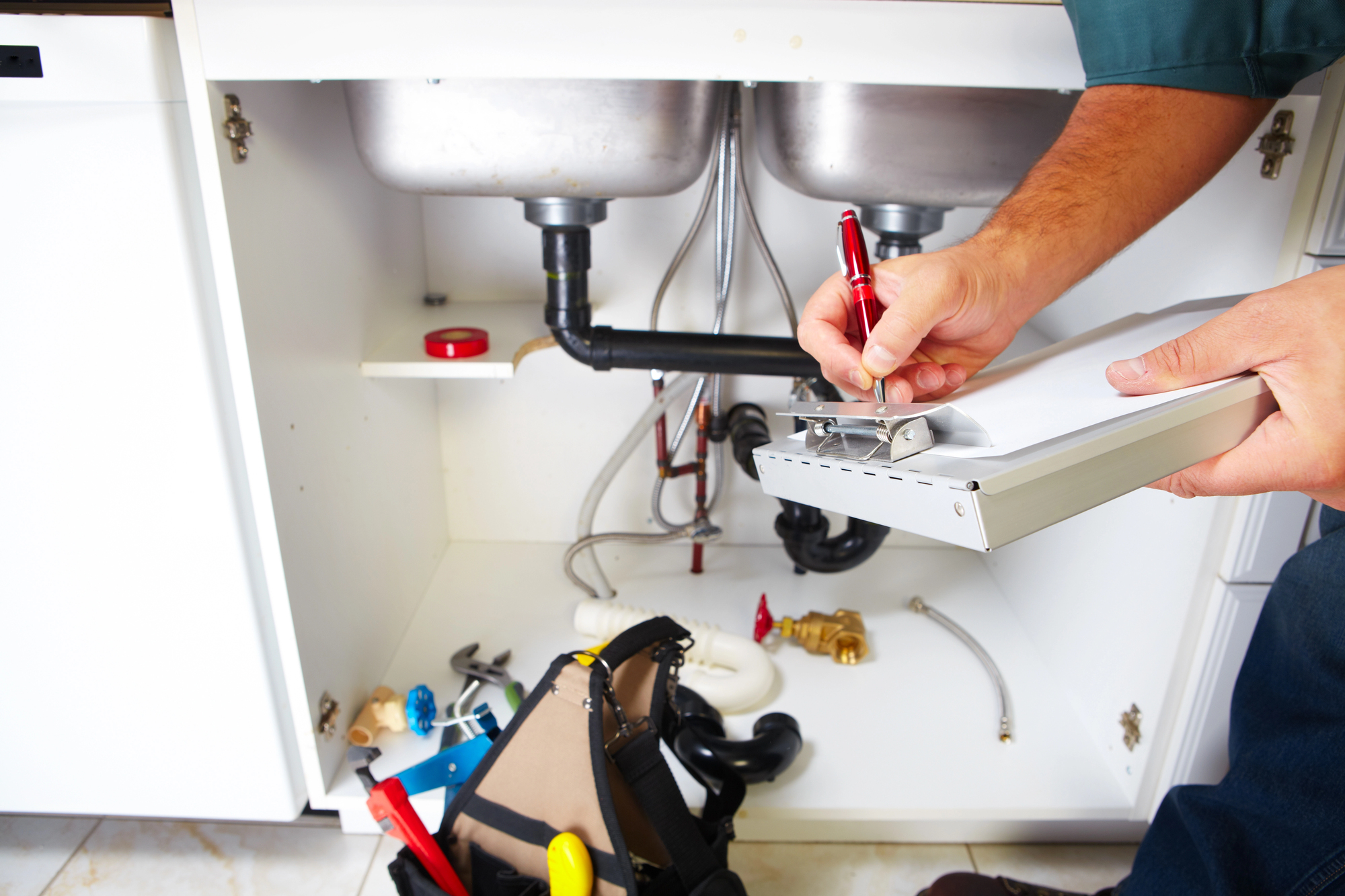How Top Contractors Use Review Management Services For Plumbers