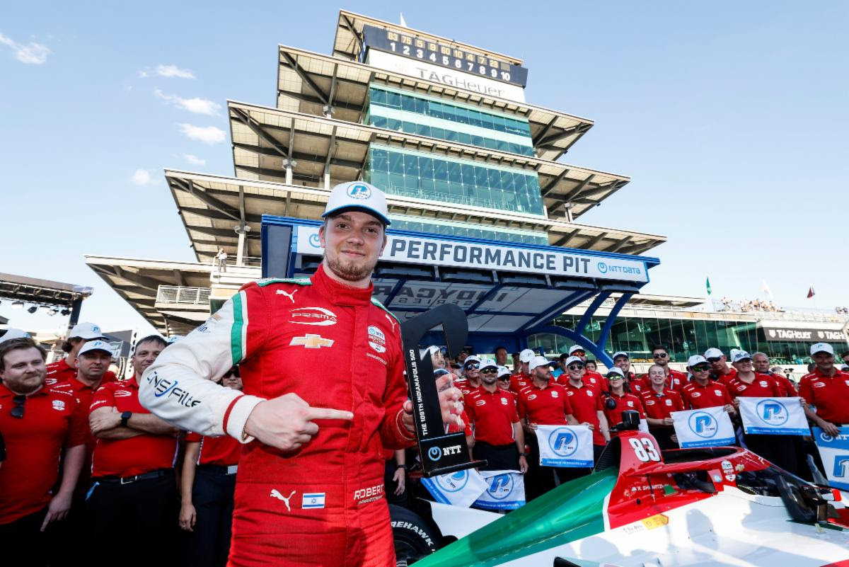 Rookie Robert Shwartzman puts Chevrolet on Pole for Indianapolis 500