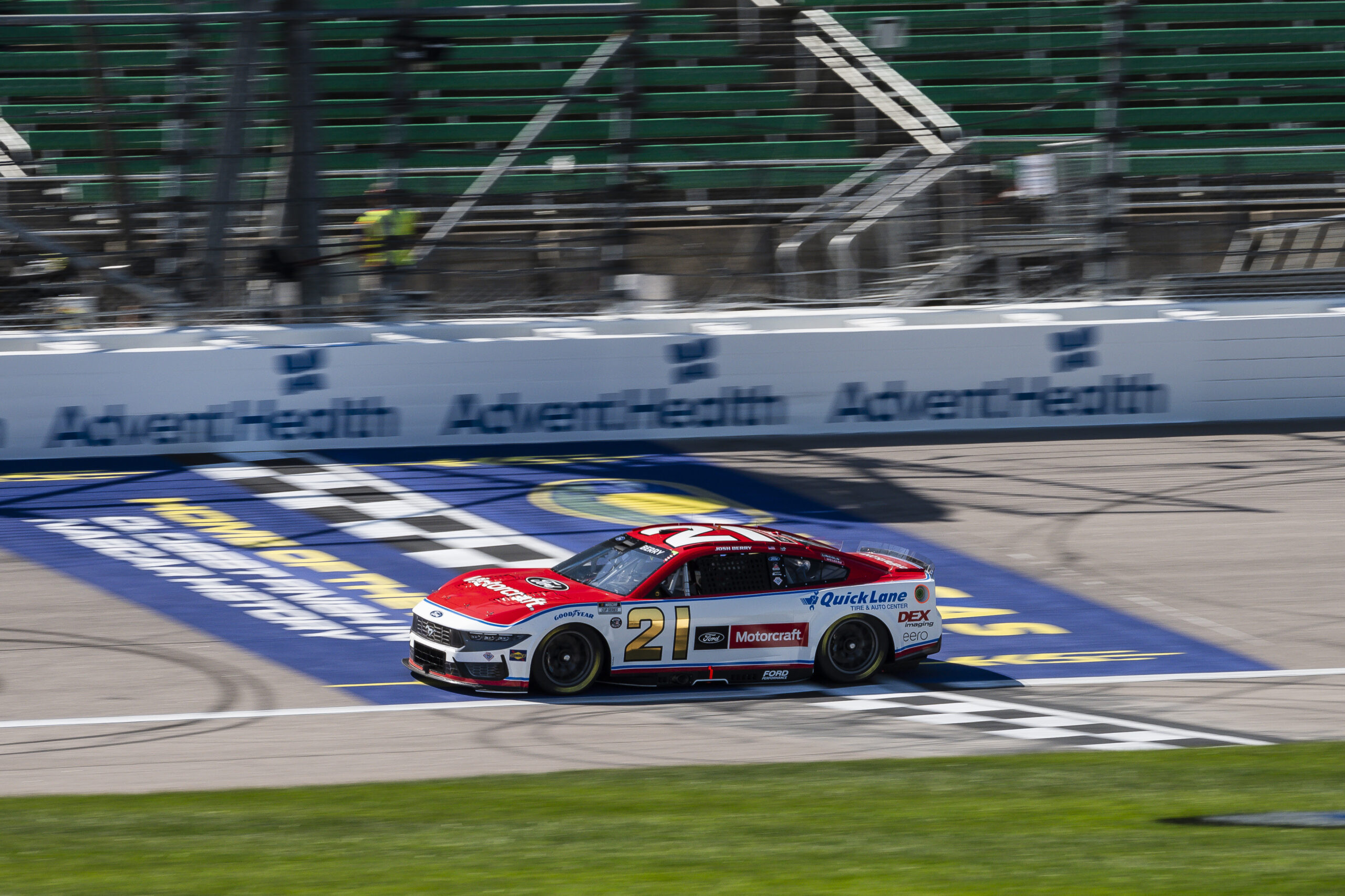 Berry Finishes Sixth at Kansas