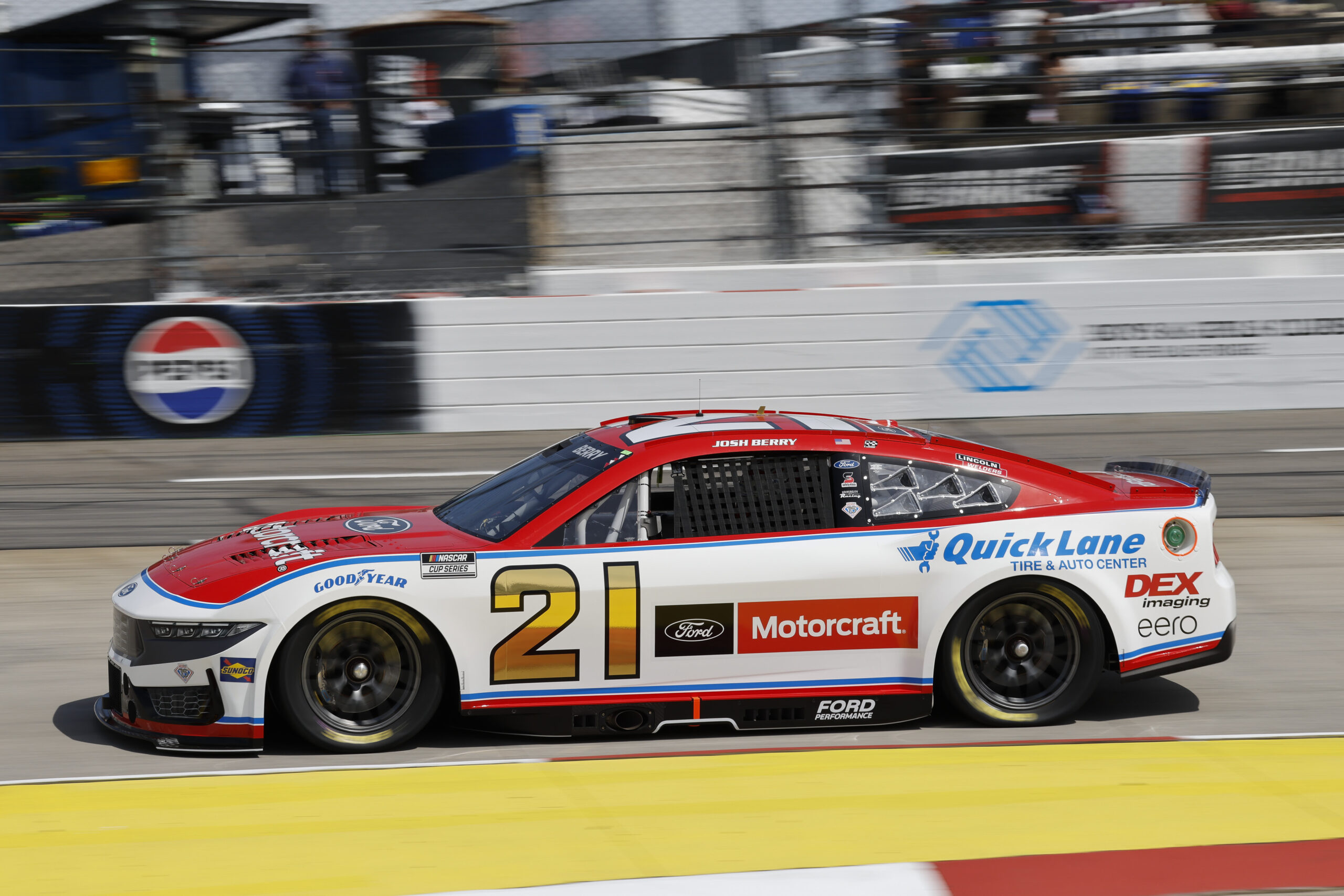 Berry, No. 21 Team Set to Tackle the Streets of Chicago