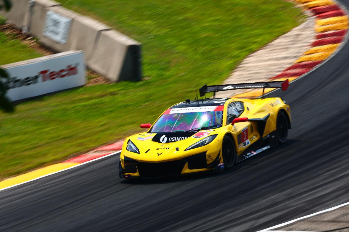 CORVETTE RACING AT ROAD AMERICA: Up Front in Qualifying