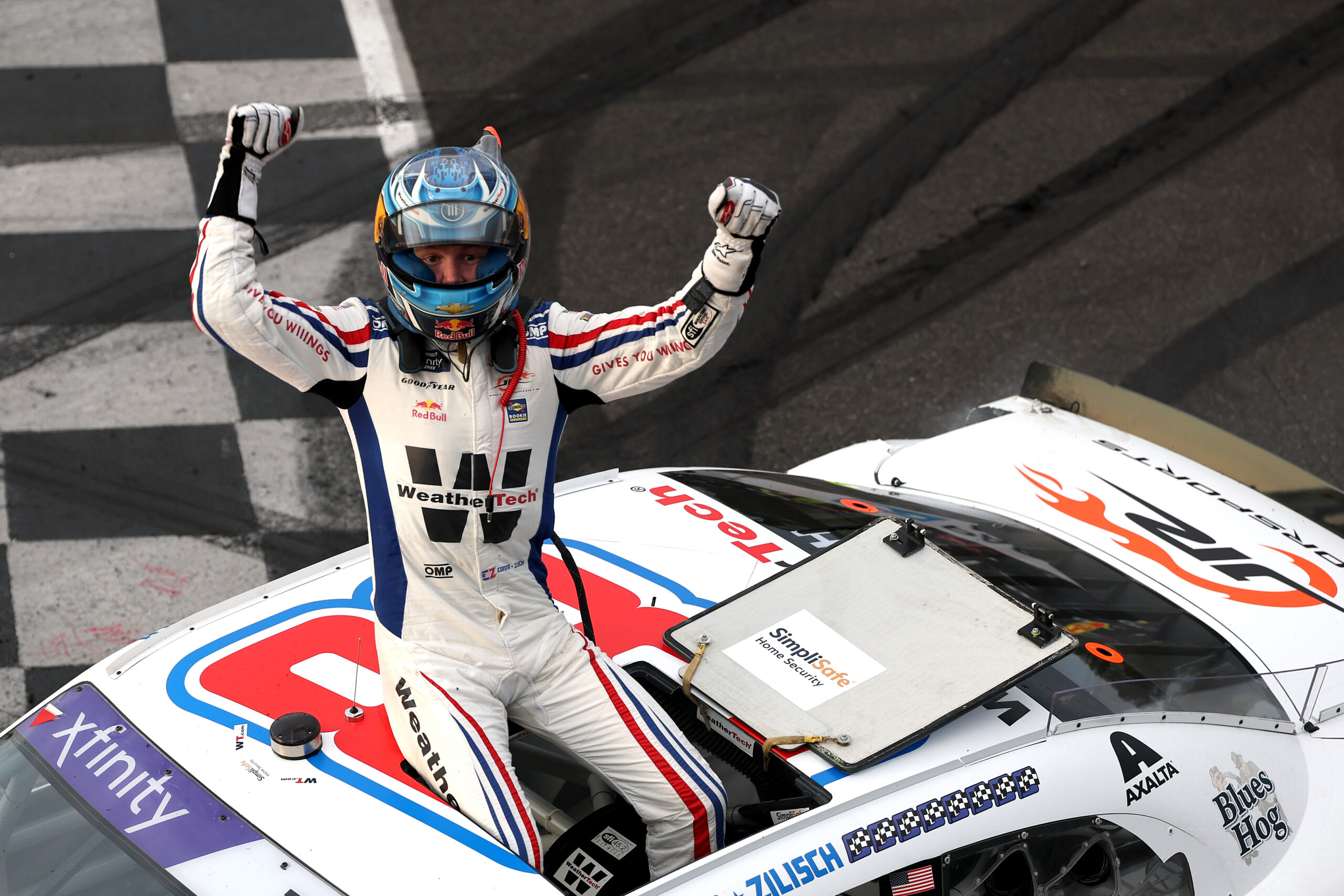 Zilisch wins the Pacific Office Automation 147 at Portland