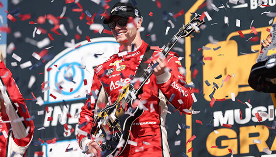 Newgarden Salvages Season With Home Victory at Thrilling Nashville