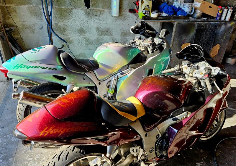 Why not customise your motorcycle with airbrush paints?