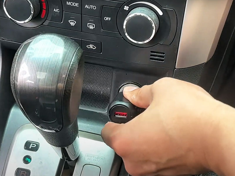 Plug into 12V cigarette lighter socket                                    Dedicated App for WiFi-based customization