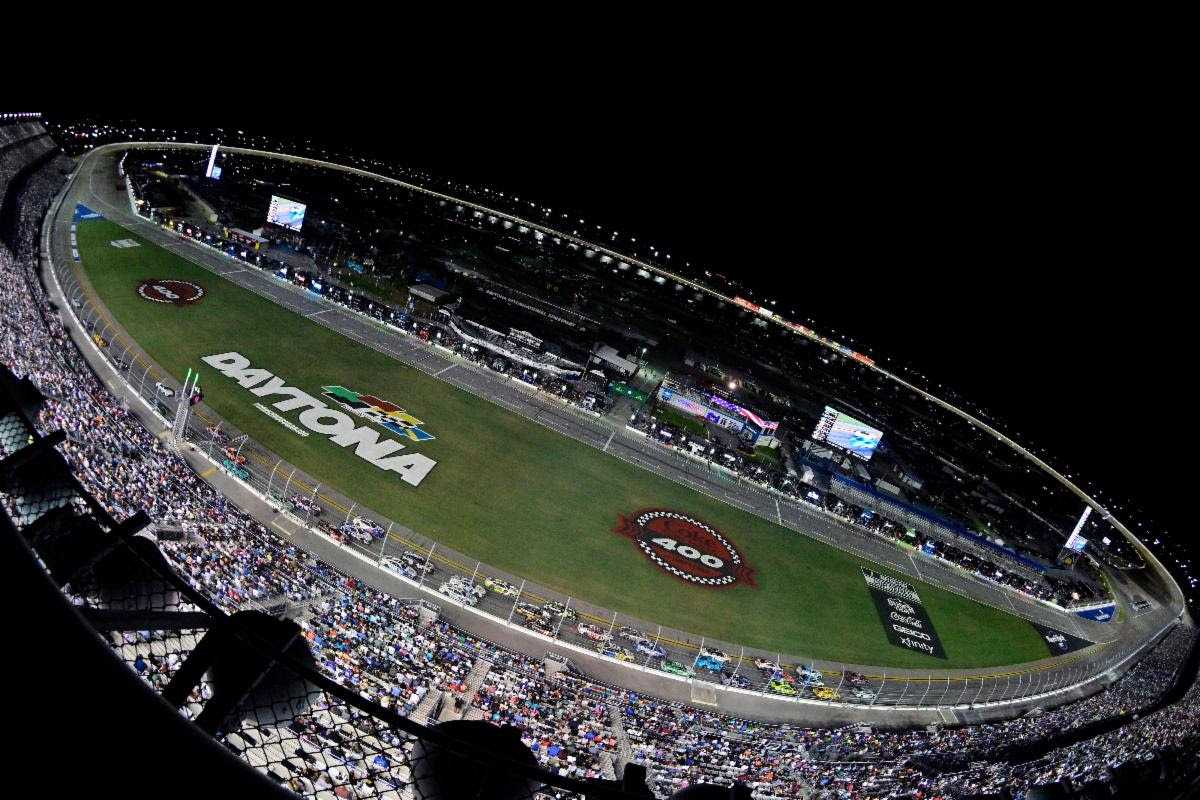 Ford Cup Drivers Eyeing Playoff Berth in Regular Season Daytona Finale Saturday Night