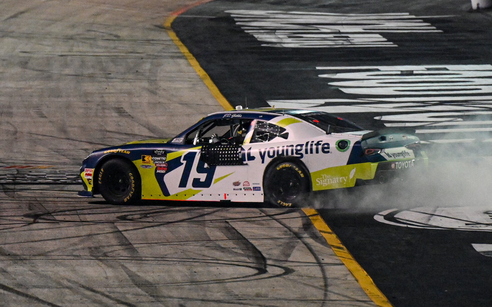 Almirola wins the NASCAR Xfinity Series Food City 300 at Bristol
