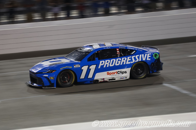 Denny Hamln tops qualifying at Gateway, captures second consecutive pole