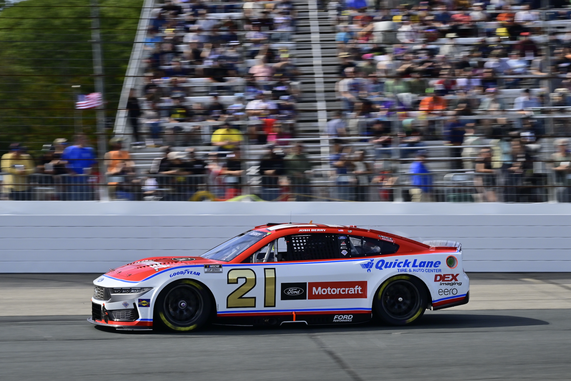 Berry Battles to Runner-Up Finish at New Hampshire
