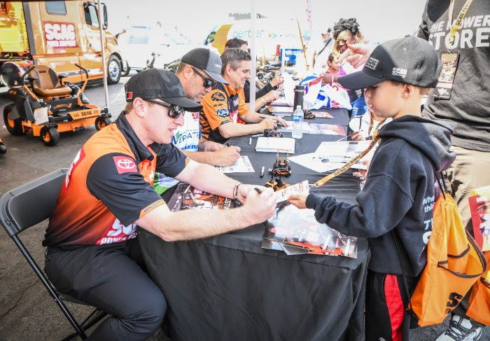 From Four-Wide History to Fan Favorite Moments:Top 5 NHRA 4-Wide Carolina National Can’t-Miss Attractions