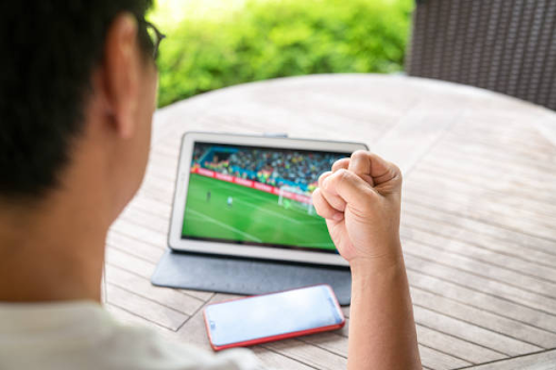 How Football Fans Can Access EPL Live Streaming Instantly