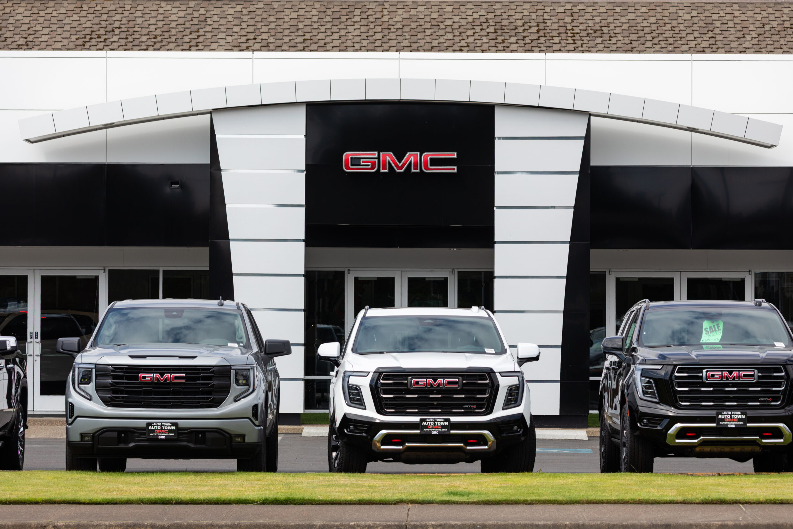 American Truck Servicing Perth: A Guide for High-Performance and Race Car Transport Trucks