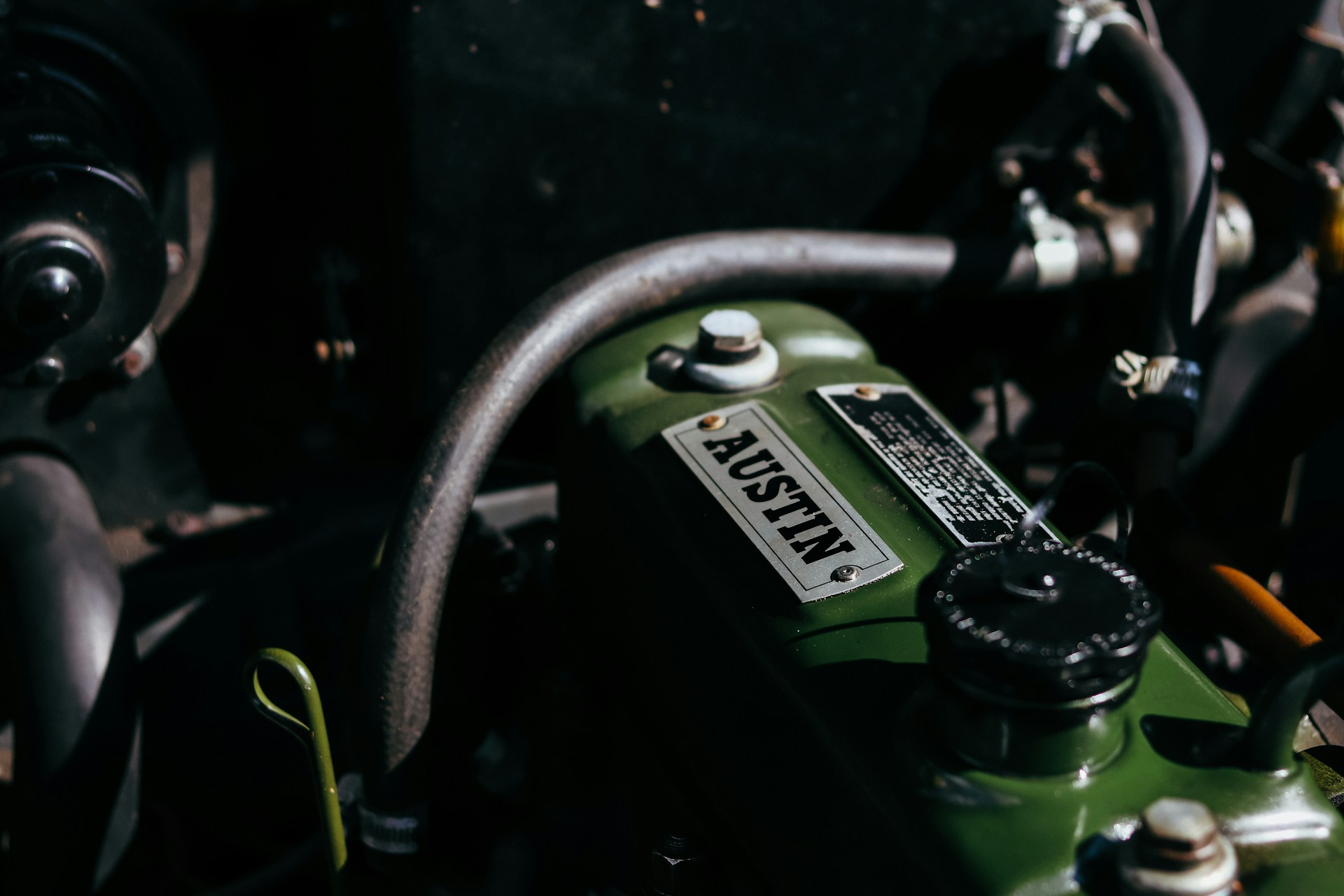 Holley vs. EVIL ENERGY Carburetor: Which 2-Barrel Carb Is Right for Your Engine?
