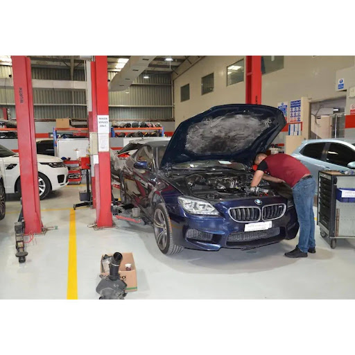 5 Questions to Ask Before Choosing a BMW Repair Center