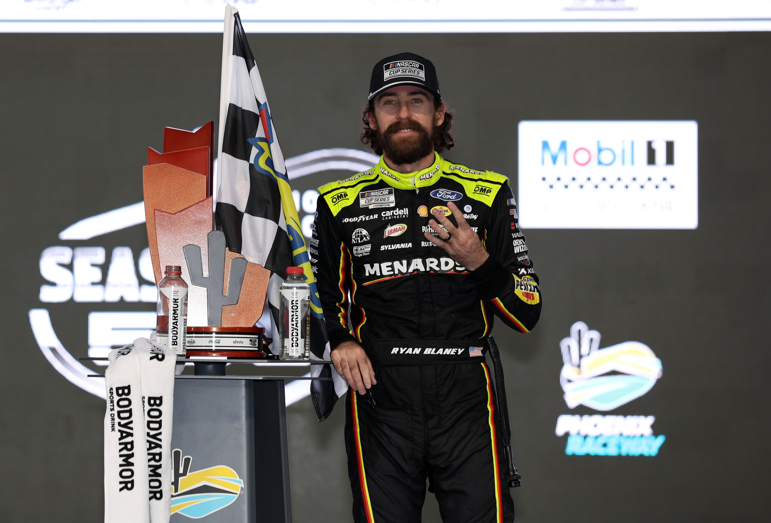 RYAN BLANEY WINS SEASON FINALE AT PHOENIX