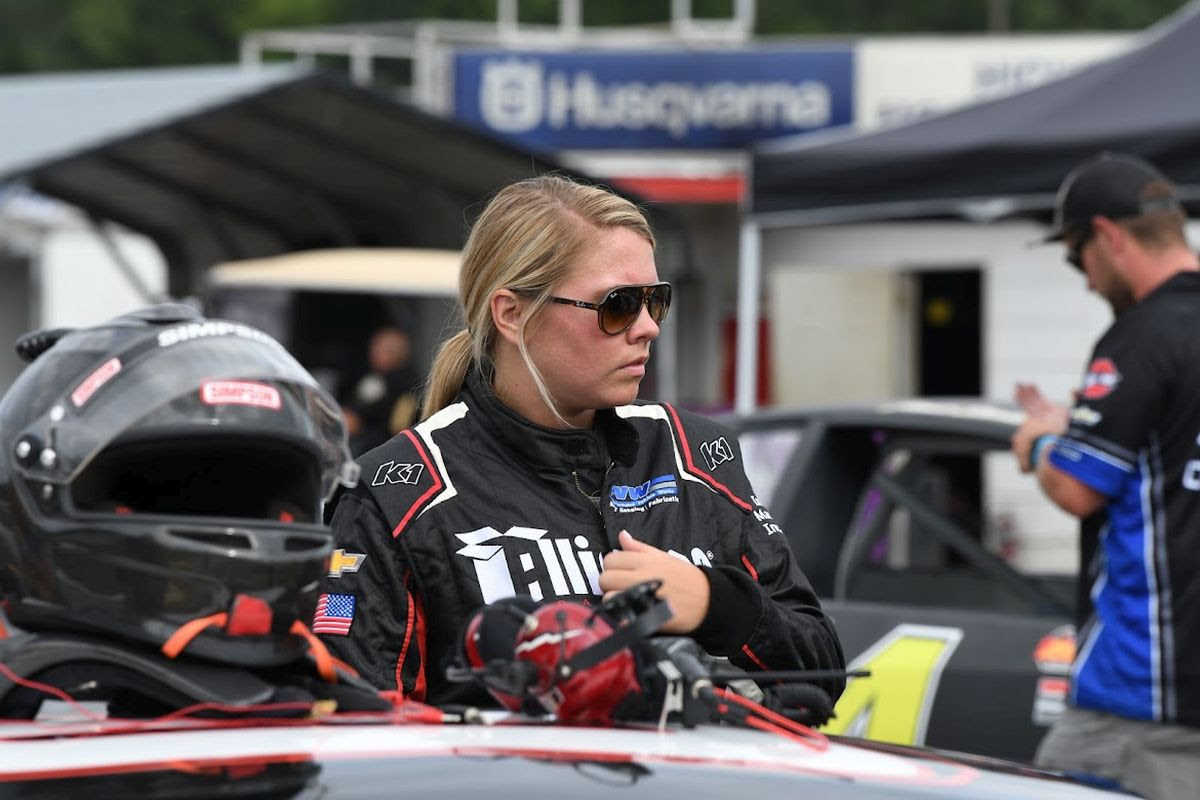 Consistency Fuels Hannah Bell’s Late-Season Podium Hunt for Performance Vehicle Works Racing at Hickory Motor Speedway