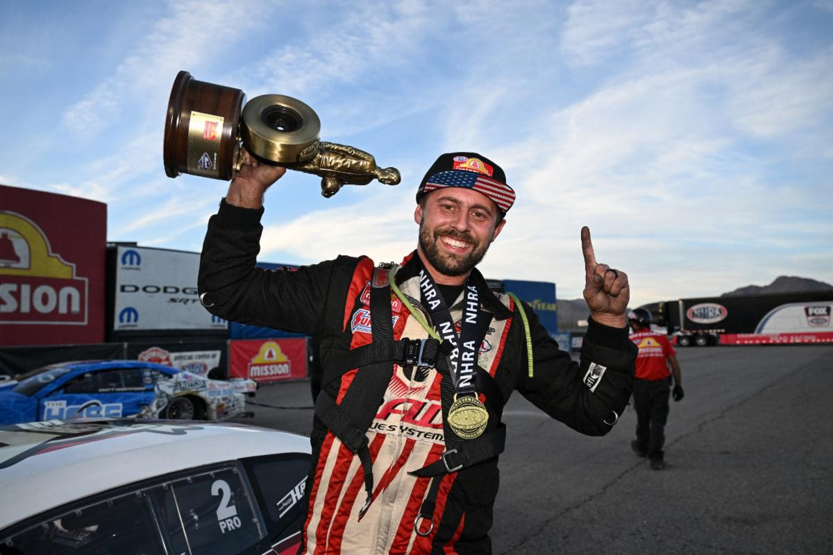 DALLAS GLENN RETURNS TO IN-N-OUT BURGER POMONA DRAGSTRIP LOOKING FOR PRO STOCK REDEMPTION