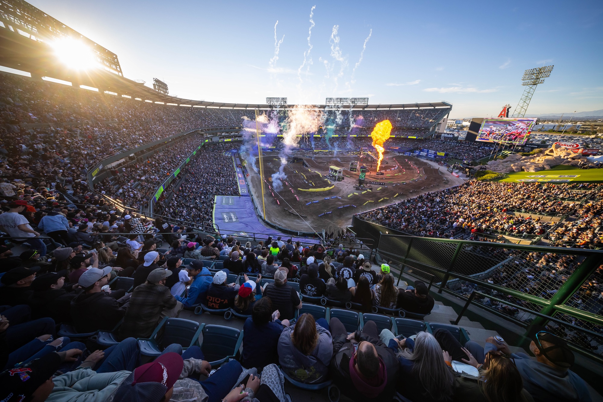Eli Tomac Leads Every Lap at Anaheim 1 to Capture54th Career Victory at Monster Energy Supercross Opener