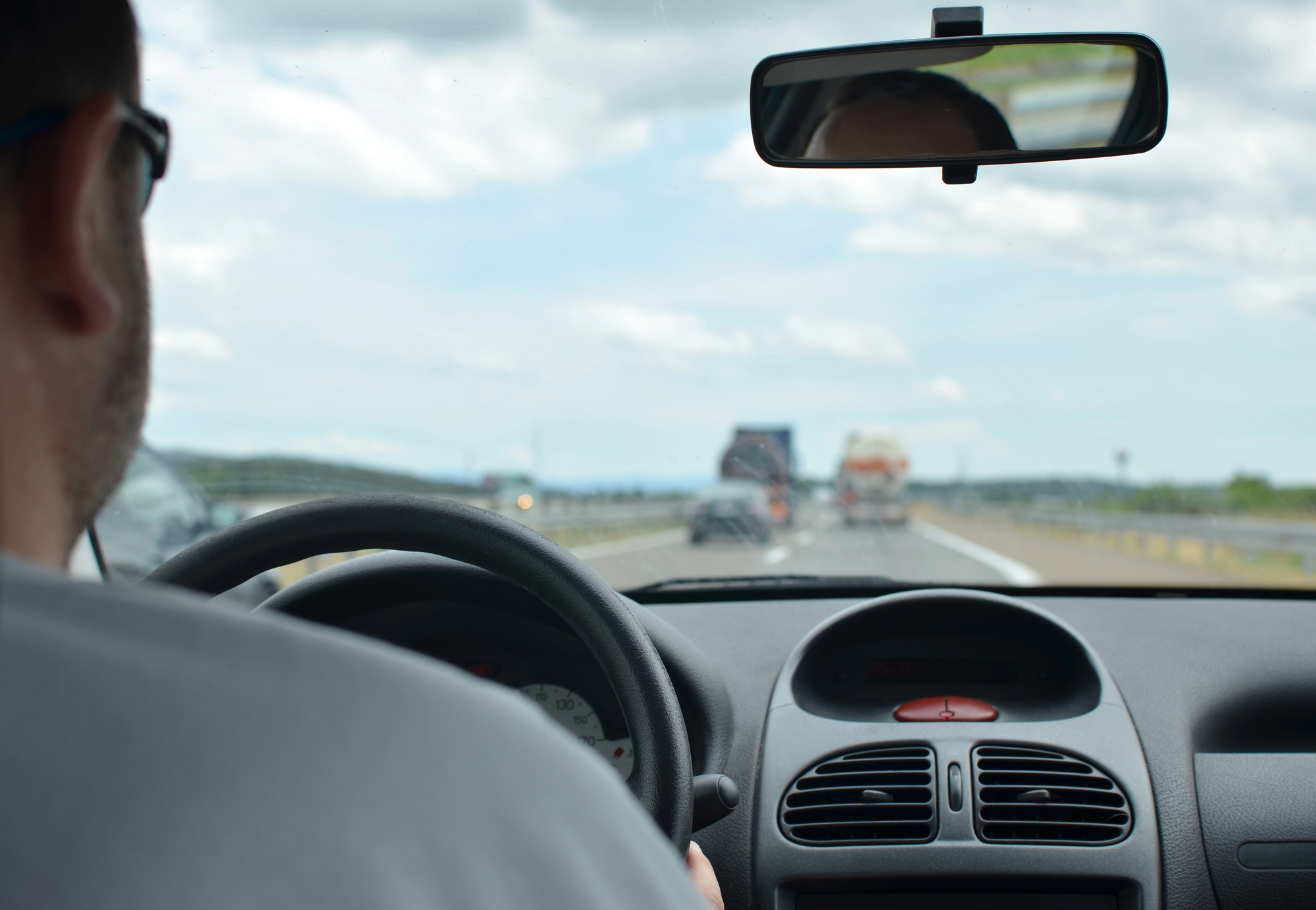 Comfort on the Road: Practical Accessories for Long Drives and Outdoor Car Events