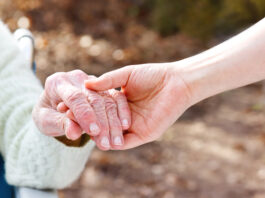 Balancing Act: How to Manage Full-Time Work and Senior Care