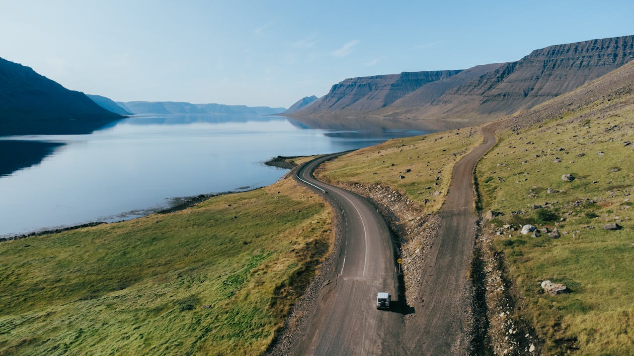 Enjoy Quick and Easy Car Rentals in Iceland