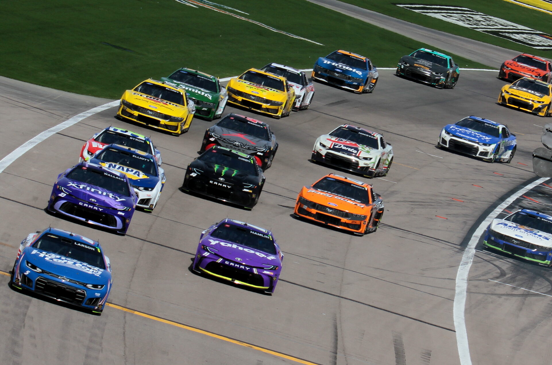 Understanding Motorsports Betting Odds and How Bet Calculators Help NASCAR Fans Make Sense of Them Understanding Motorsports Betting Odds and How Bet Calculators Help NASCAR Fans Make Sense of Them