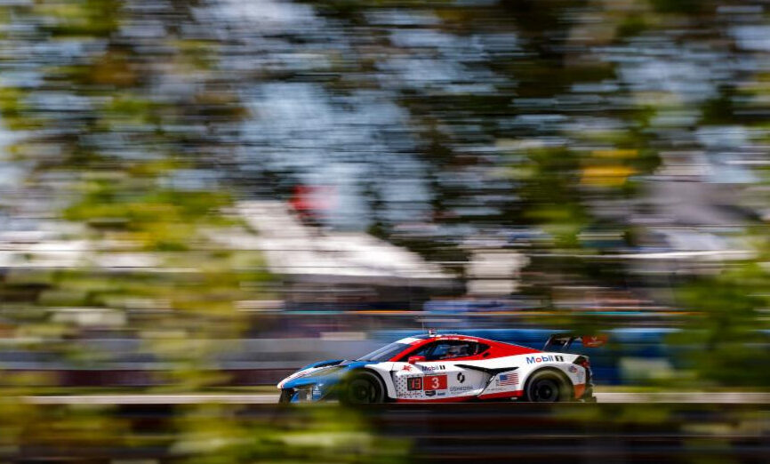 CORVETTE RACING AT SEBRING: Pushing Ahead CORVETTE RACING AT SEBRING: Pushing Ahead