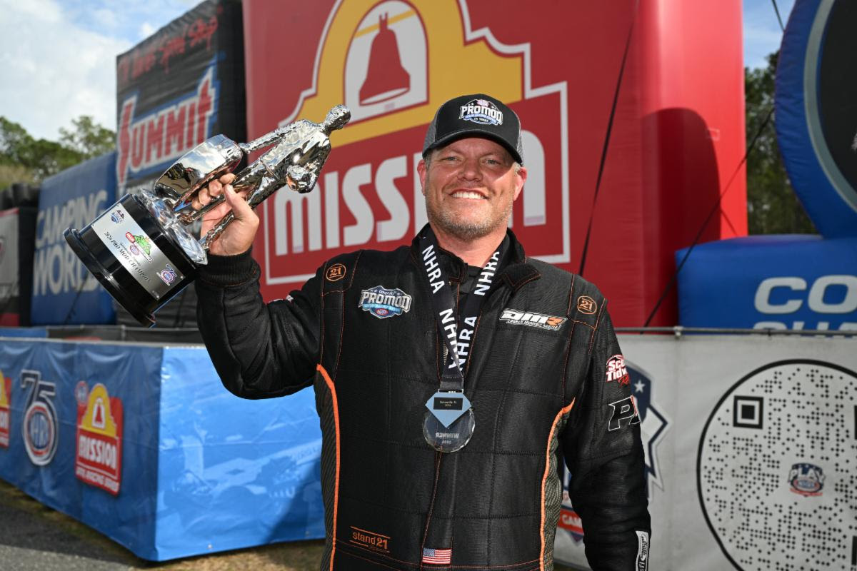 JBS EQUIPMENT NHRA PRO MOD SERIES RETURNS TO PHOENIX AT RACE POWERED BY LAT RACING OILS JBS EQUIPMENT NHRA PRO MOD SERIES RETURNS TO PHOENIX AT RACE POWERED BY LAT RACING OILS