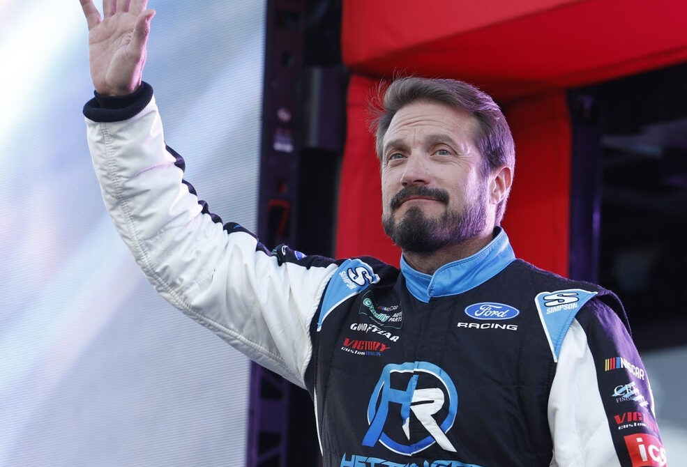Jobber Backs J.J. Yeley and Hettinger Racing at Talladega Jobber Backs J.J. Yeley and Hettinger Racing at Talladega