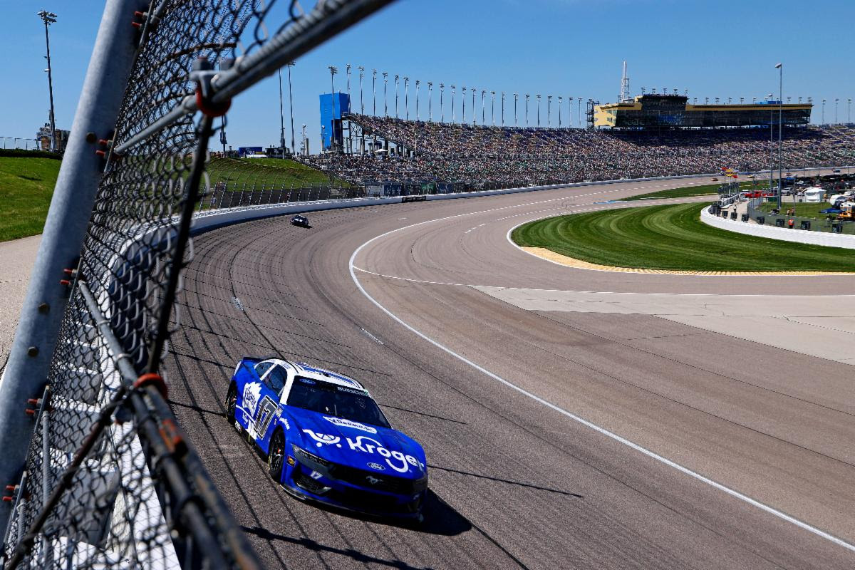 Ford Racing NASCAR – Kansas 1 Advance Ford Racing NASCAR – Kansas 1 Advance