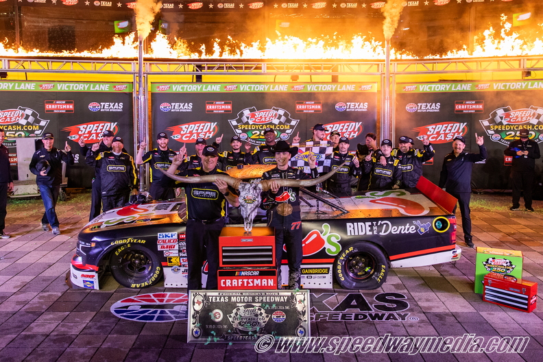Carson Hocevar wins wild Truck event in overtime at Texas Carson Hocevar wins wild Truck event in overtime at Texas