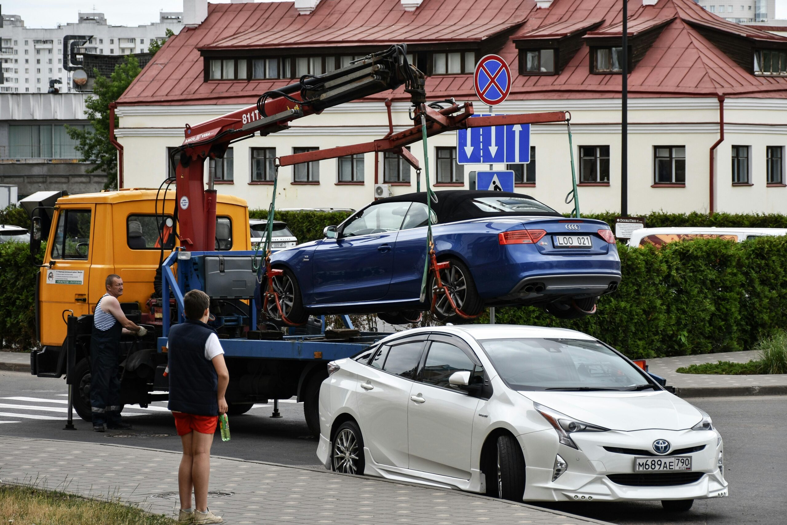 How EV and Hybrid Crashes Create New Challenges for Accident Claims How EV and Hybrid Crashes Create New Challenges for Accident Claims