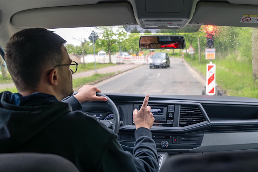 Simple Rules for Safe Following Distance That Every Driver Should Know Simple Rules for Safe Following Distance That Every Driver Should Know